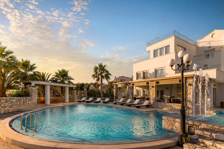 Epavlis Akrotiri, 5 BD, 130 sqm private pool, chic gallery image 5