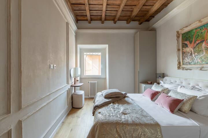 iFlat | The Trastevere’s Stairway gallery image 4