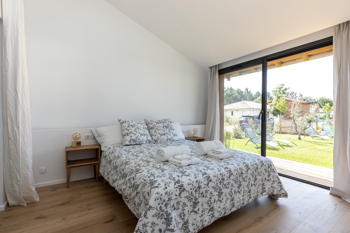 Master Bed Room with private Bathroom