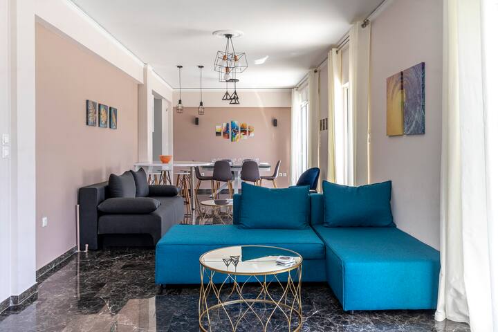 Koukaki Spacious & Bright Penthouse, Free Parking! gallery image 4