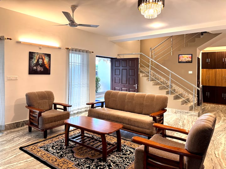Independent Villa With Private Parking - Siliguri