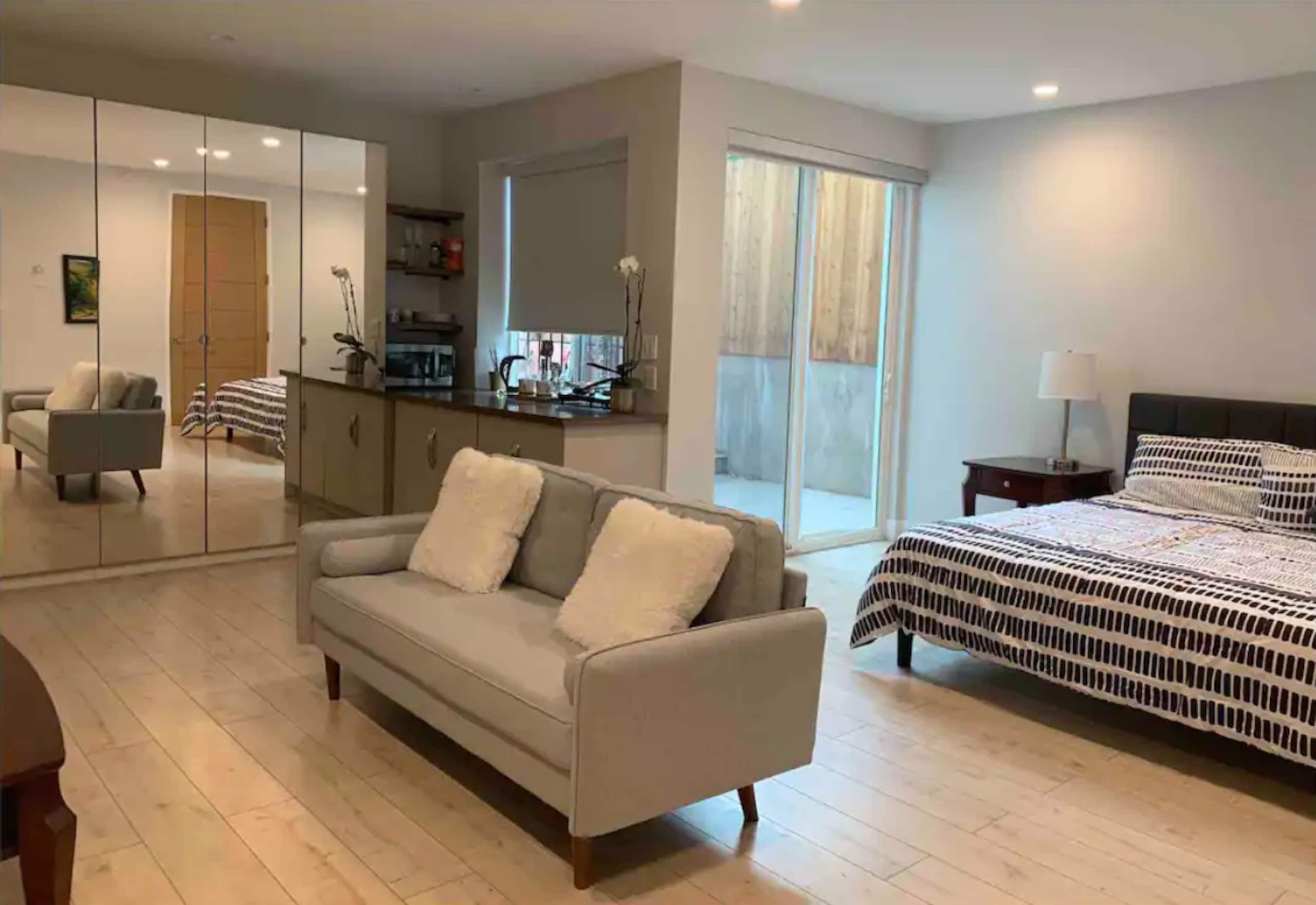 Condo in San Francisco · ★4.91 · 3 bedrooms · 3 beds · 3 baths - Image 12