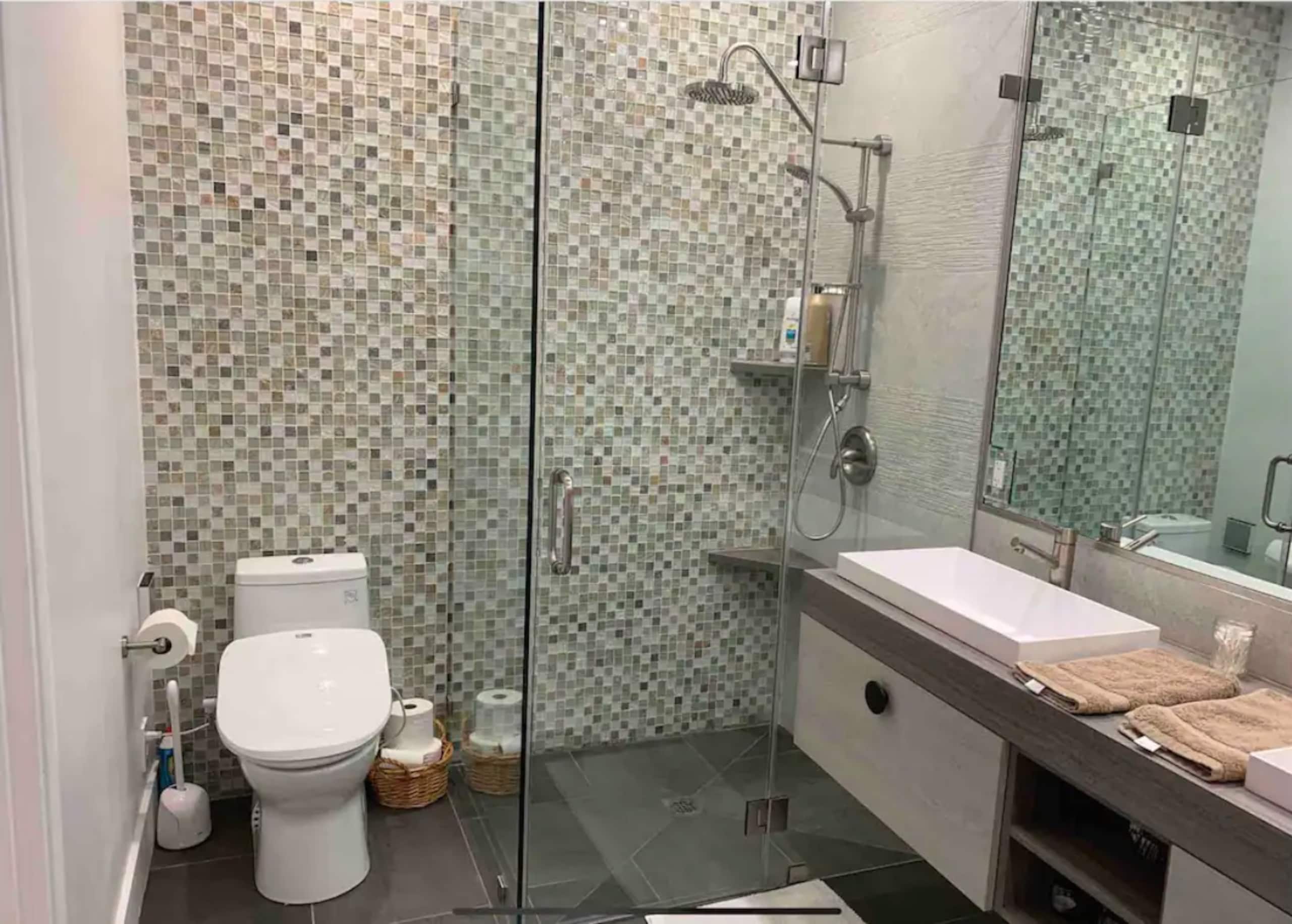 Condo in San Francisco · ★4.91 · 3 bedrooms · 3 beds · 3 baths - Image 19
