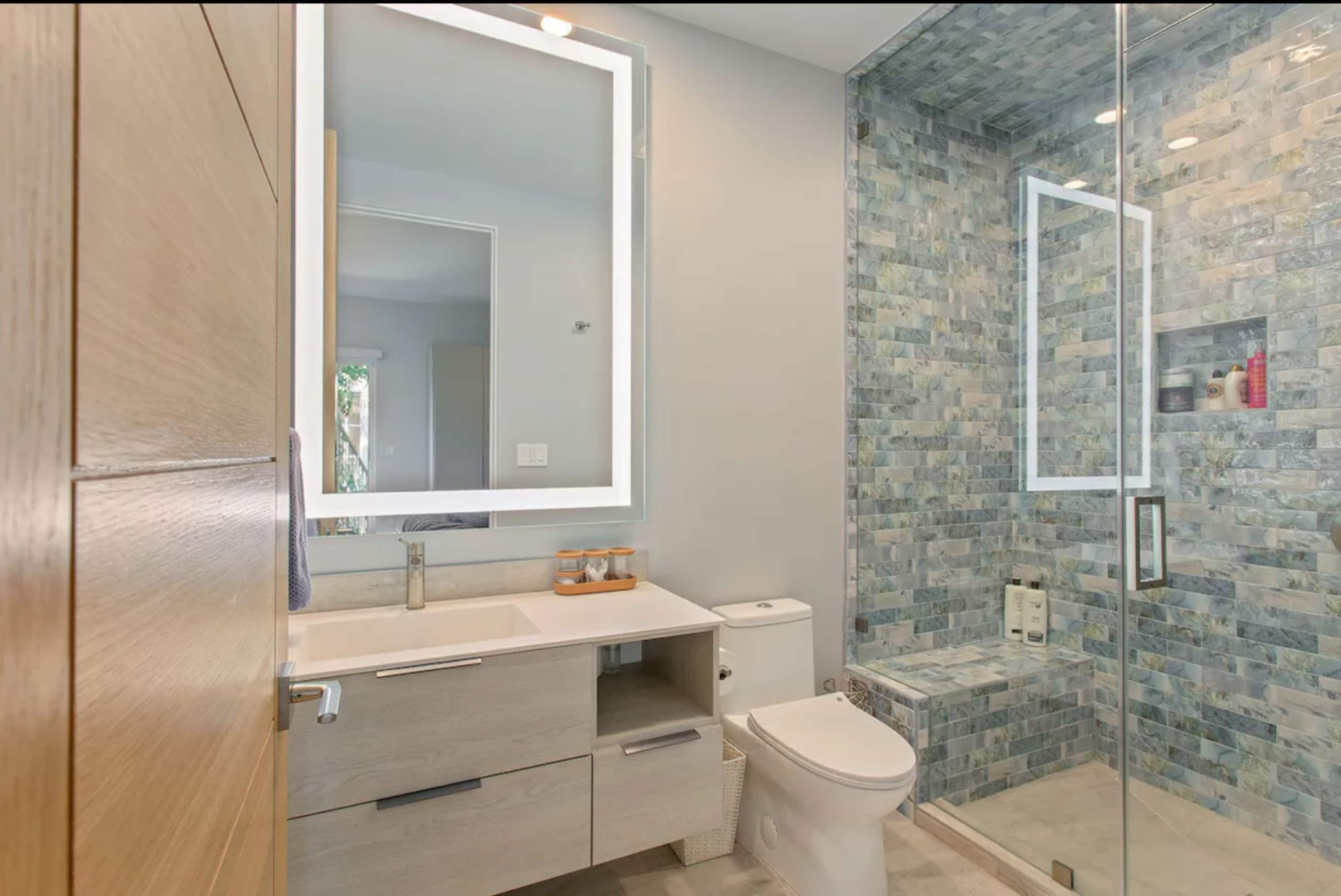 Condo in San Francisco · ★4.91 · 3 bedrooms · 3 beds · 3 baths - Image 18