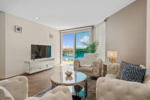 Venice | Marina | Water Front | Luxury Penthouse !