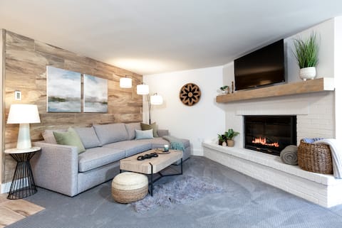 Popular Airbnb listing: Stunning 2BD Slopeside Retreat, Heart of Snowmass! in Snowmass Village