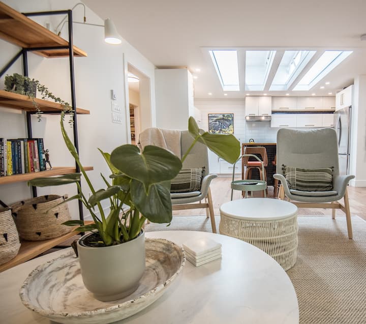 The Old Firehall Airbnb Beach, Trails, Park! Apartments for Rent in Duncan, British Columbia