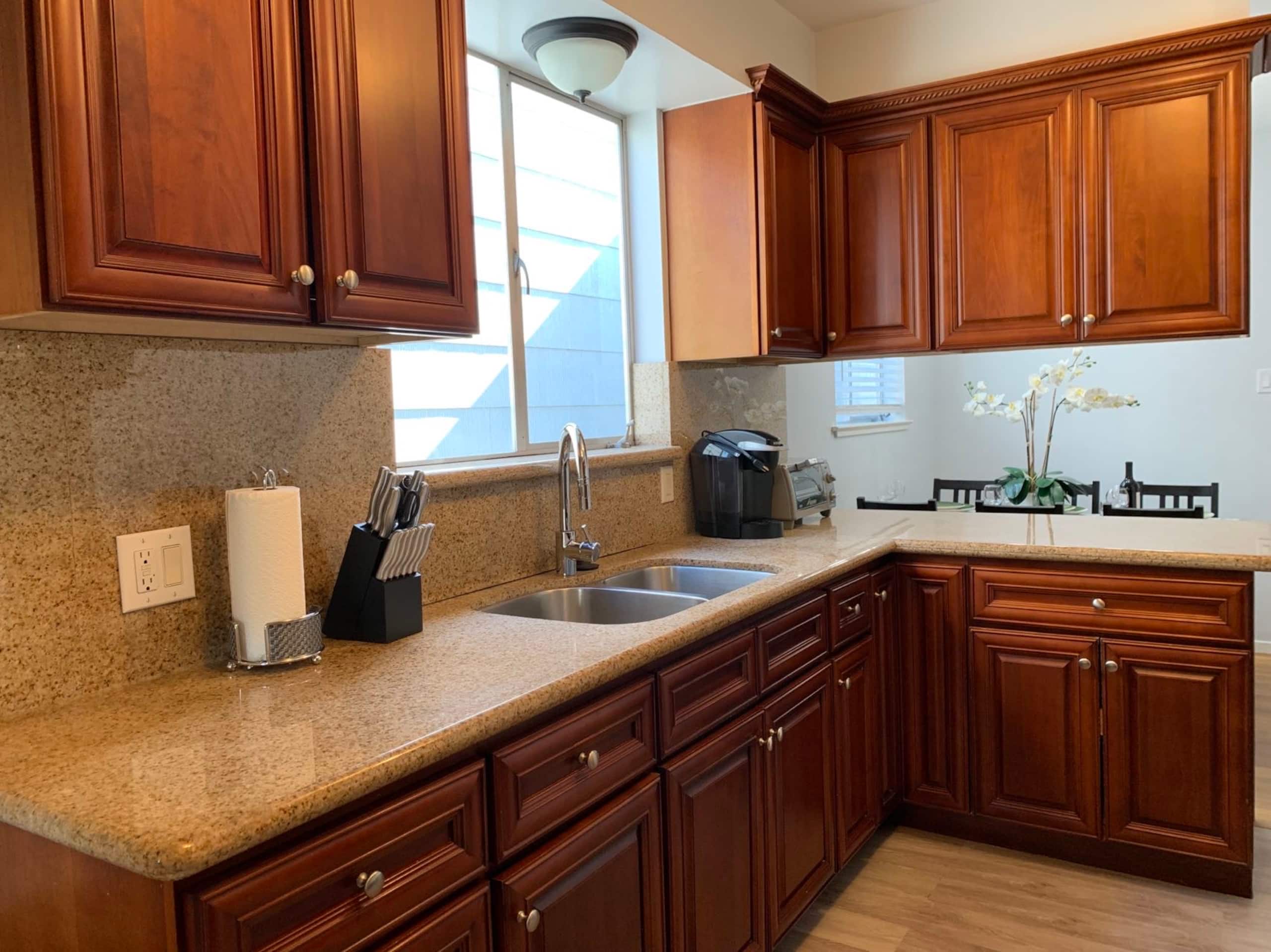 Home in San Francisco · ★4.95 · 3 bedrooms · 3 beds · 1 bath - Image 18