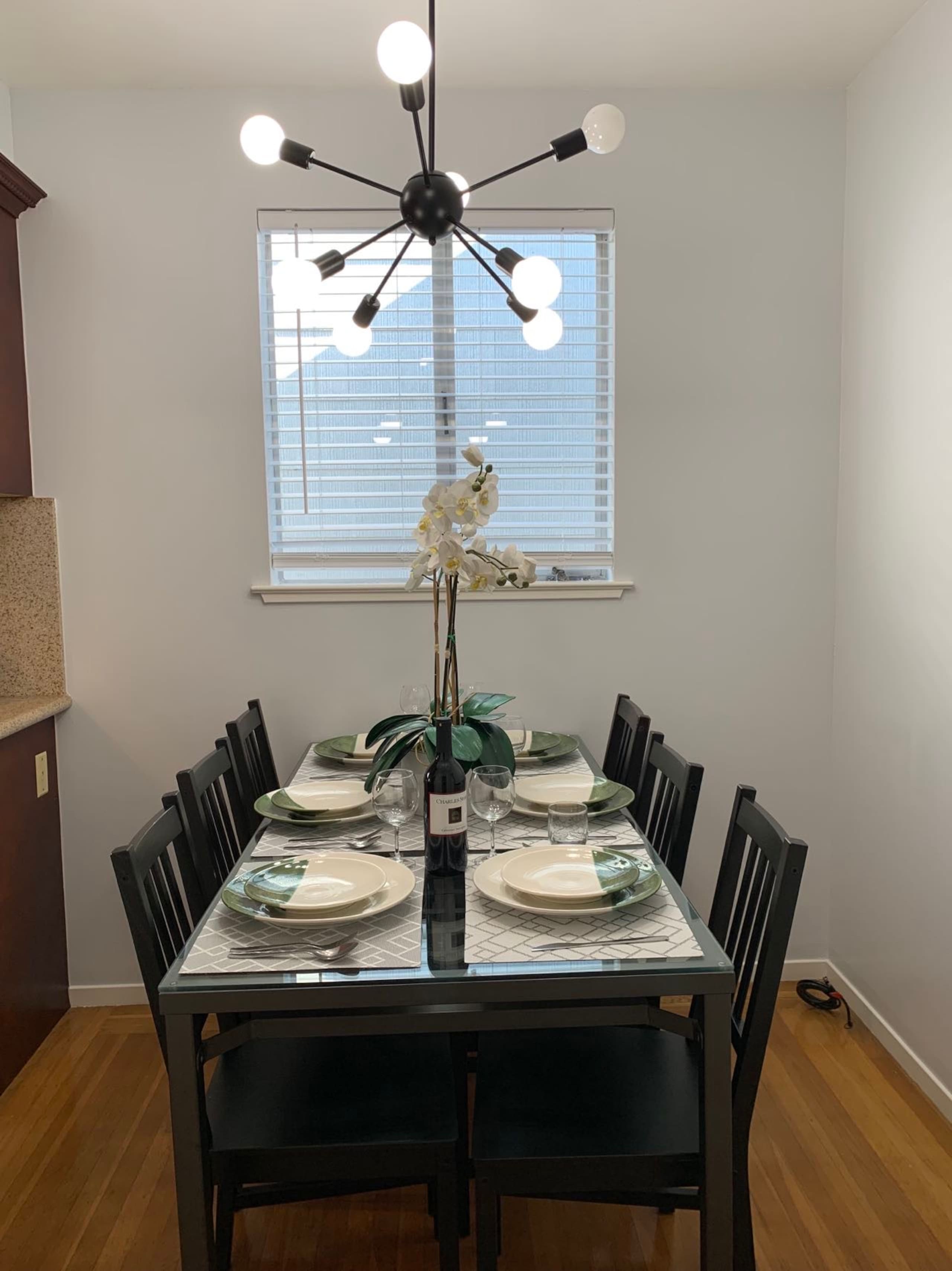Home in San Francisco · ★4.95 · 3 bedrooms · 3 beds · 1 bath - Image 21