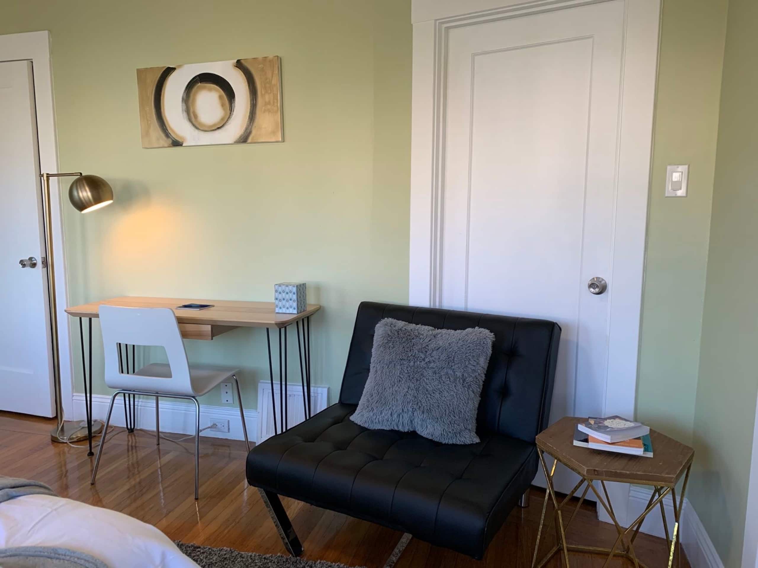 Home in San Francisco · ★4.95 · 3 bedrooms · 3 beds · 1 bath - Image 7
