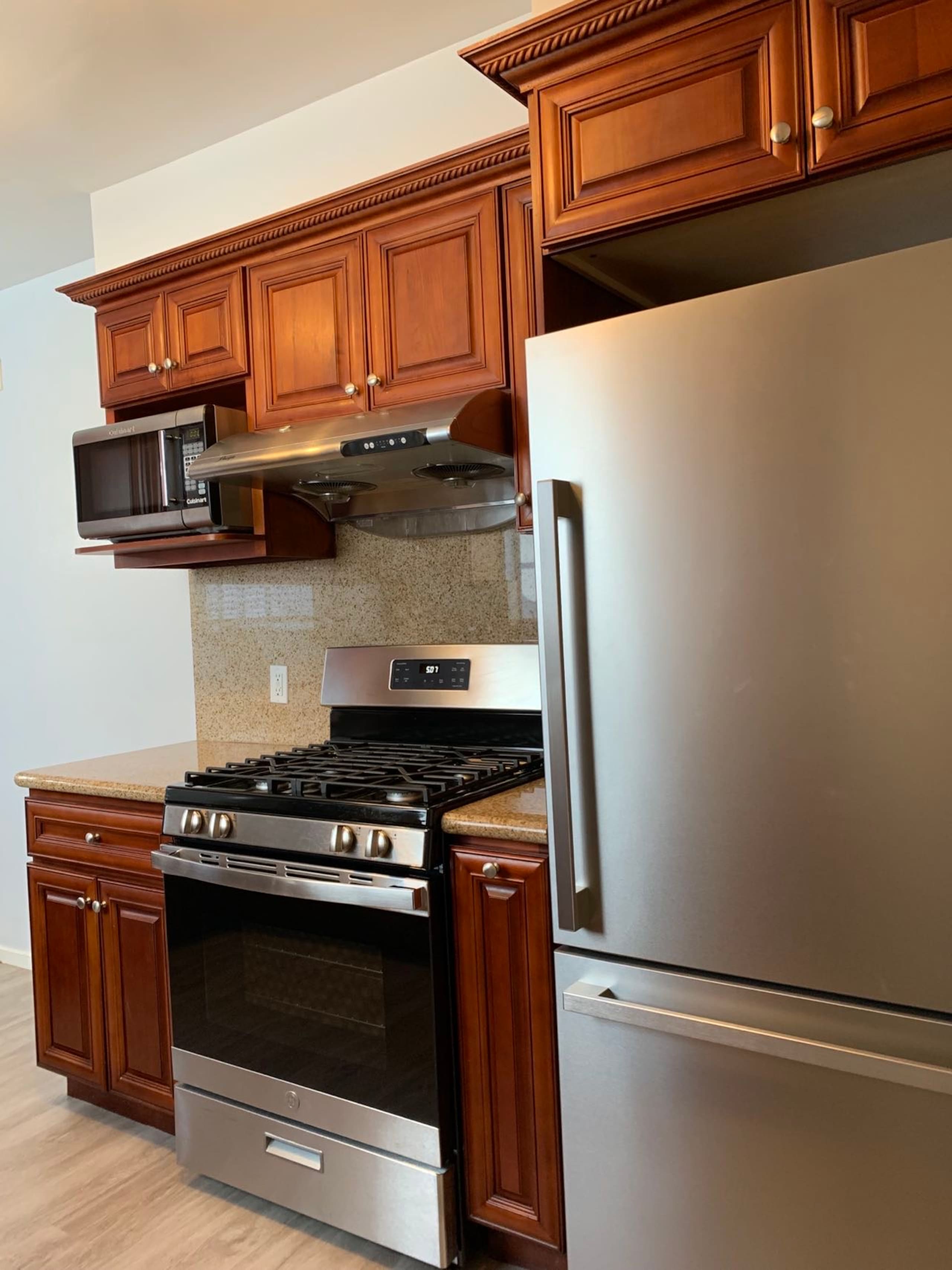 Home in San Francisco · ★4.95 · 3 bedrooms · 3 beds · 1 bath - Image 19