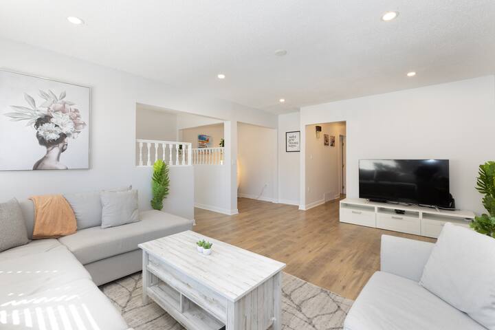 Centrally located three bedroom two bathroom home gallery image 4