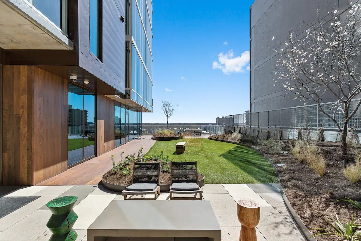 Rainey St -Luxury 1BR - Top Amenities -RT Pool -17