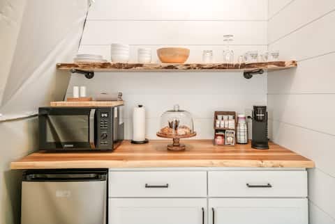 Top Airbnb: Luxury Romantic Glamping Dome near Niagara Falls in Port Colborne