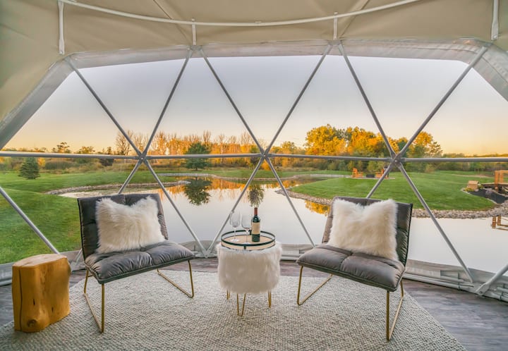 Luxury Romantic Glamping Dome in Niagara Region - Dome houses for