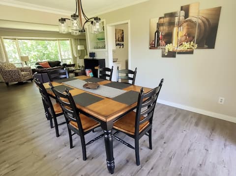 Top Airbnb: Woodland on the Ravine in Lincoln