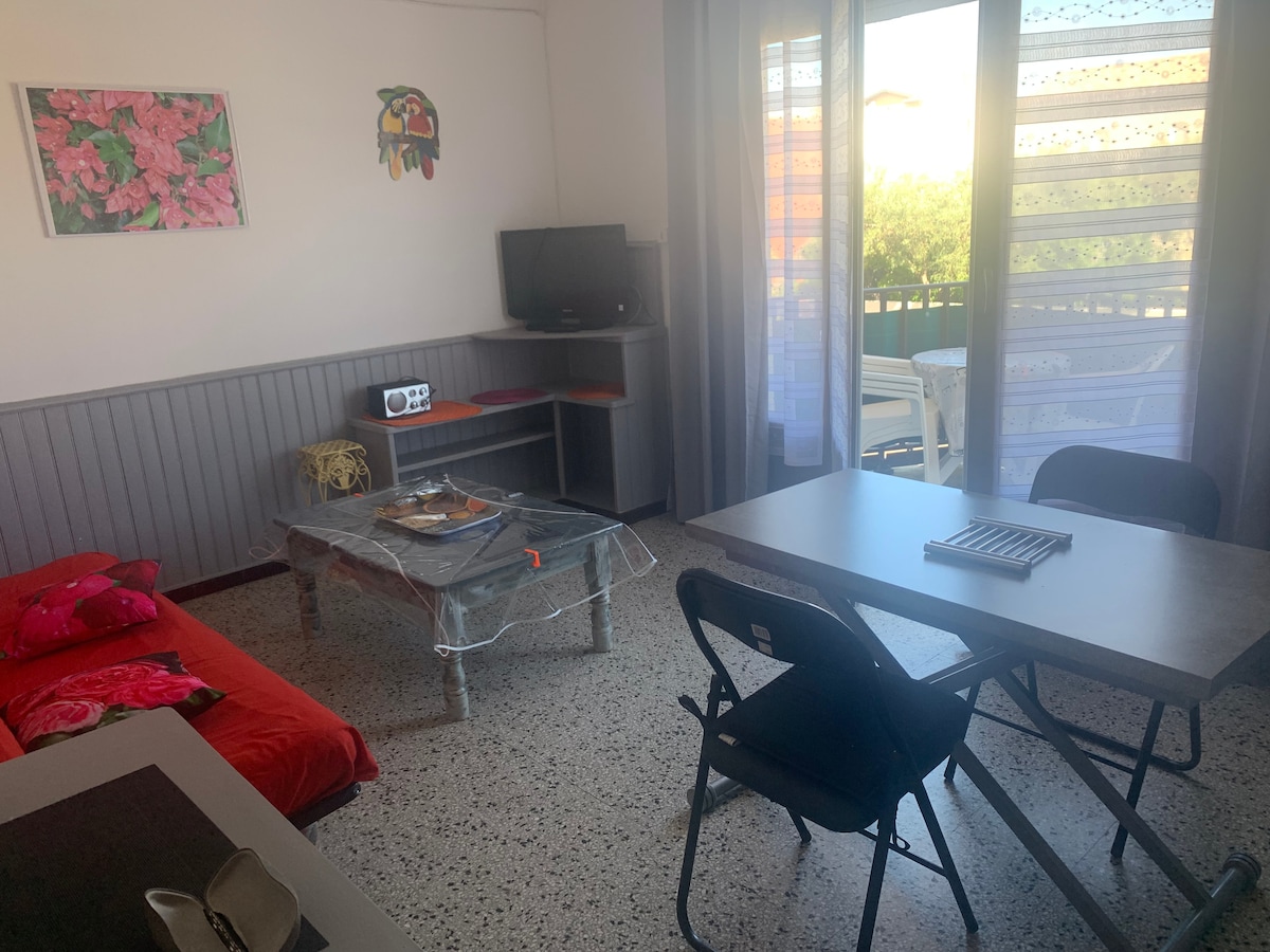 Top Airbnb: Narbonne beach center: 2-room apartment, in Narbonne