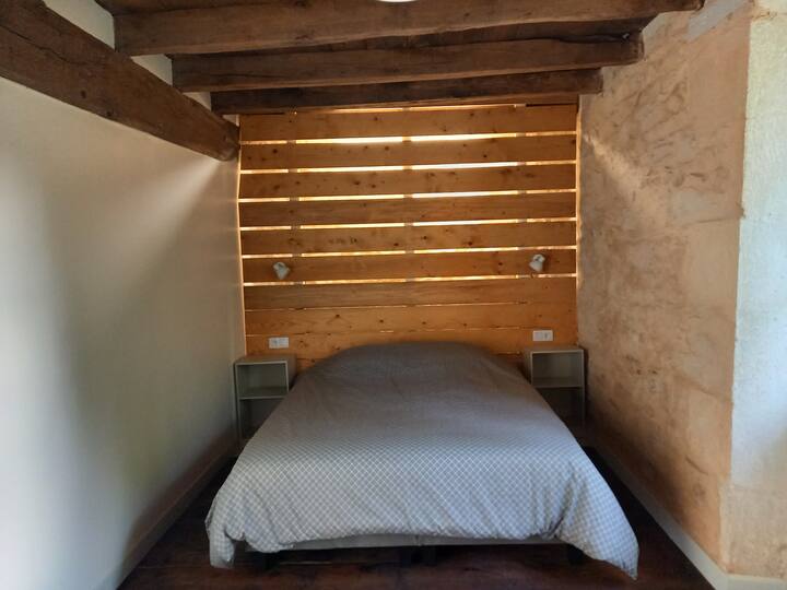 საძინებელი 1