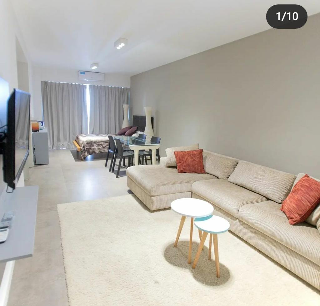 Departamento de 1 dormitorio con balcón y pileta en Recoleta