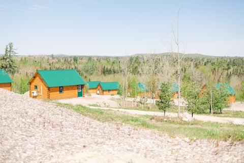 #37 - Flagpole View Cabins - King Cabin