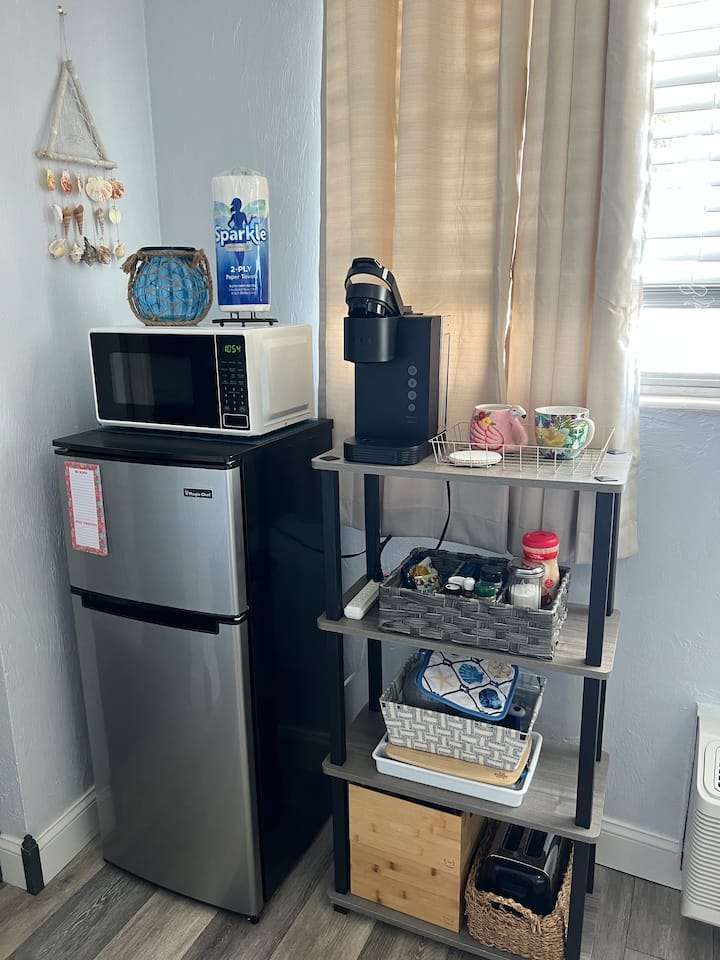Beach Daze Hide~away~ Studio Condo Near The Beach - Daytona Beach