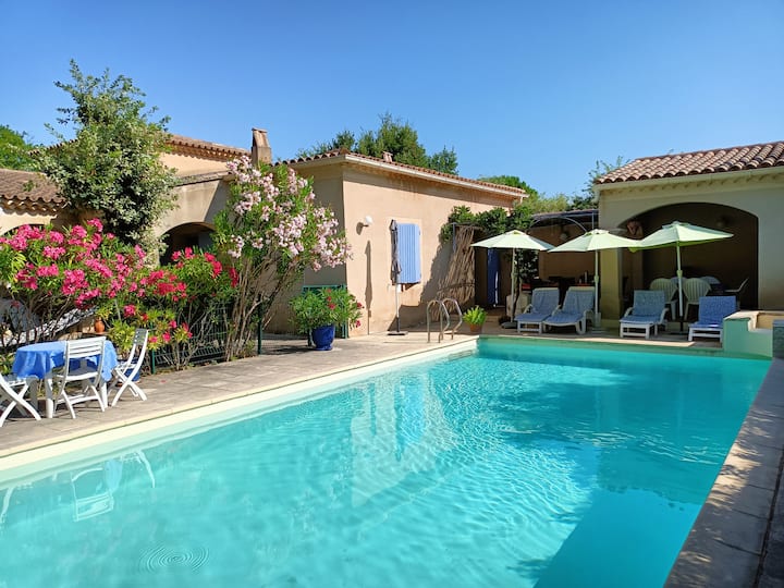 Jolie Villa Avec Piscine Proche D'avignon - Carpentras