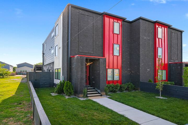 Bold Boutique Home with Heated Pool gallery image 4