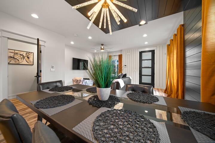 Bold Boutique Home with Heated Pool gallery image 3