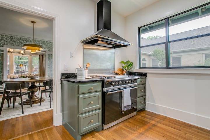 Designer home, amazing location, pool!