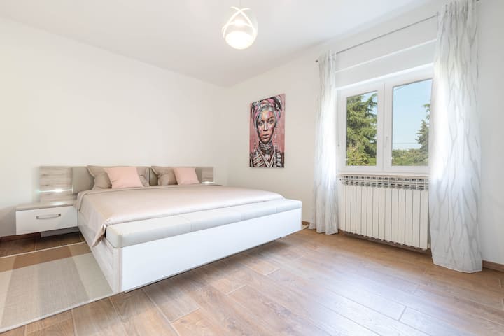 غرفة النوم 1