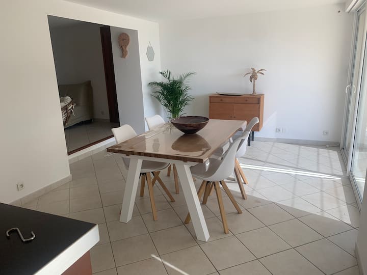 Rez De Villa En Plein Coeur Des Vignes - Bandol