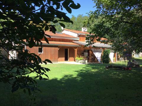 Beautiful house heated pool close to the ocean