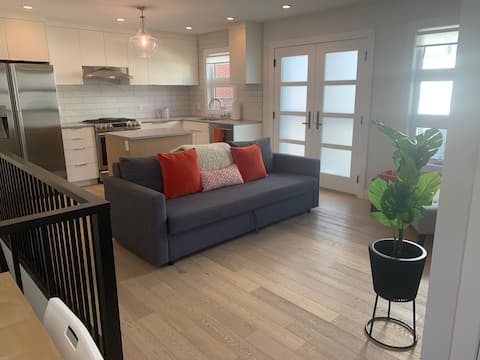 Top Airbnb: Bright & Modern Laneway House in Hillhurst