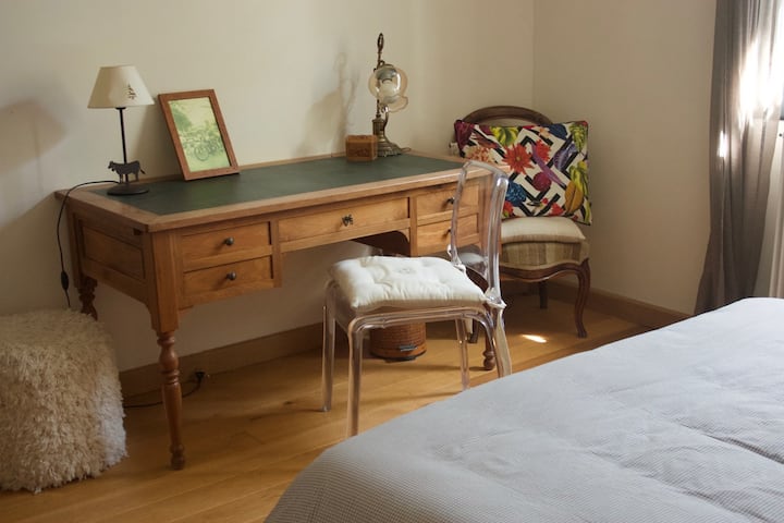 1 cama 160 /190 Escritorio
