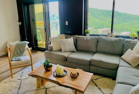 Top Airbnb: Sugar Mtn Chalet Pool/HotTub/Hike/WOW Mtn Views! in Sugar Mountain
