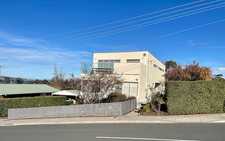 Norwood – Modern – 15mins to CBD