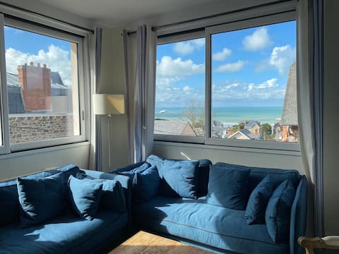 Top Airbnb: Duplex apartment with sea view à Pléneuf Val André