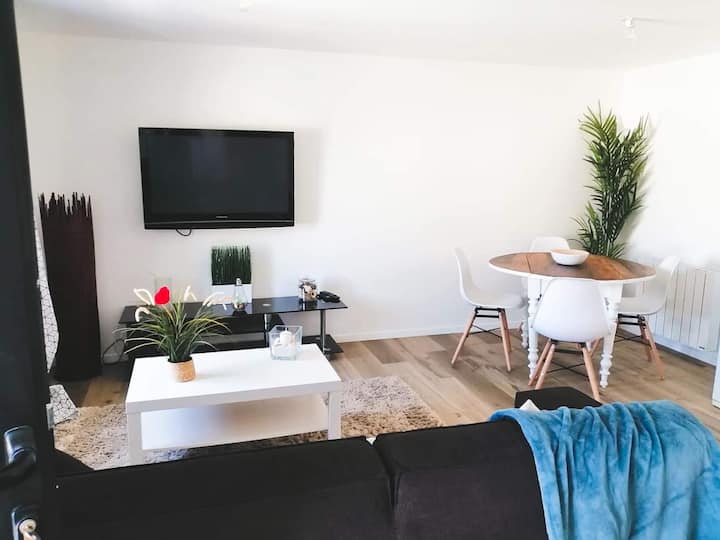 Grand Studio Avec Terrasse Privée N19 - Chateaulin