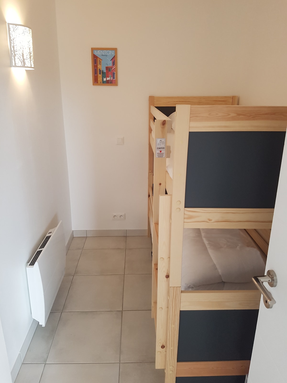 Spálňa s poschodovými posteľami