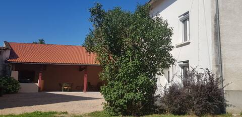 Warm, independent, quiet accommodation (8 people)