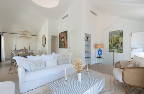 Propriété Airbnb réussie: Beautiful Villa private garden, pool and sea view à Cannes