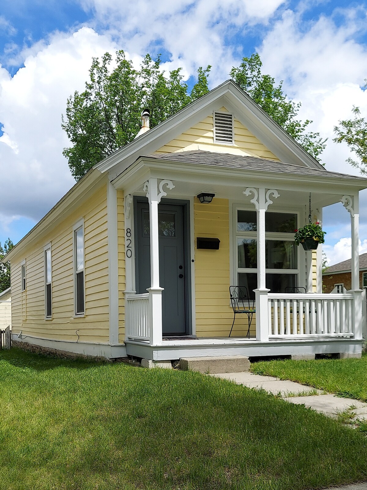 The Shotgun Getaway Houses for Rent in Helena, Montana, United States