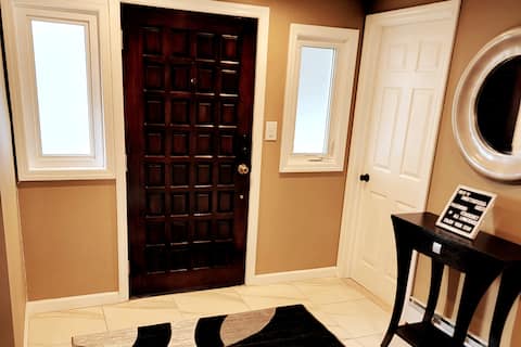 1Bdrm Cozy Abode Walking Distance to Nautical Mile