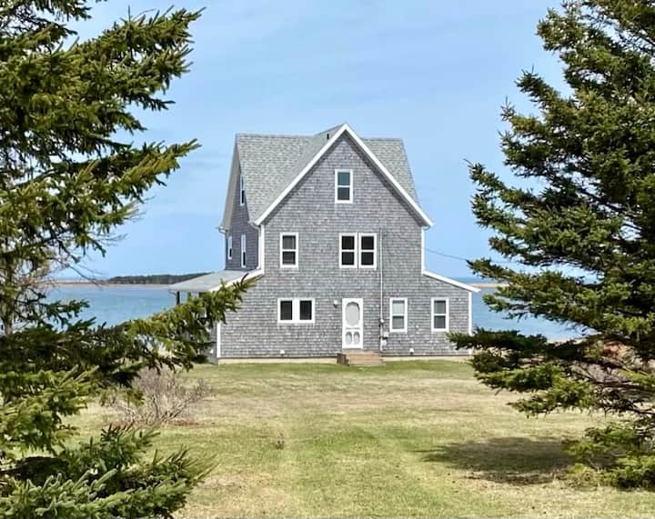 Rustico Bay Rustico Bay Hideaway Beachfront Cottage - Cottages for Rent in New ...