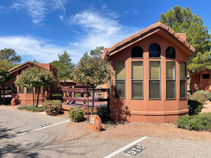Cozy Rustic Resort Cabin in Magical Sedona Arizona Vacation homes for