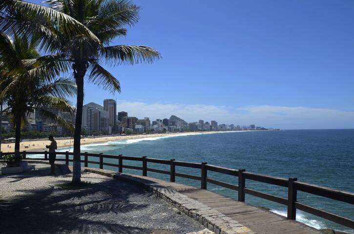 Leblon Brise – A Bossa do baixo Leblon – Posto 12 gallery image 5