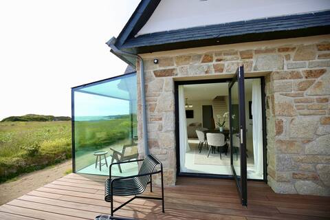 Bretagne New villa 4ch direct access to the sea...