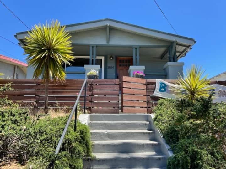 Perfect Family Home With Huge Backyard & Garden - Alameda