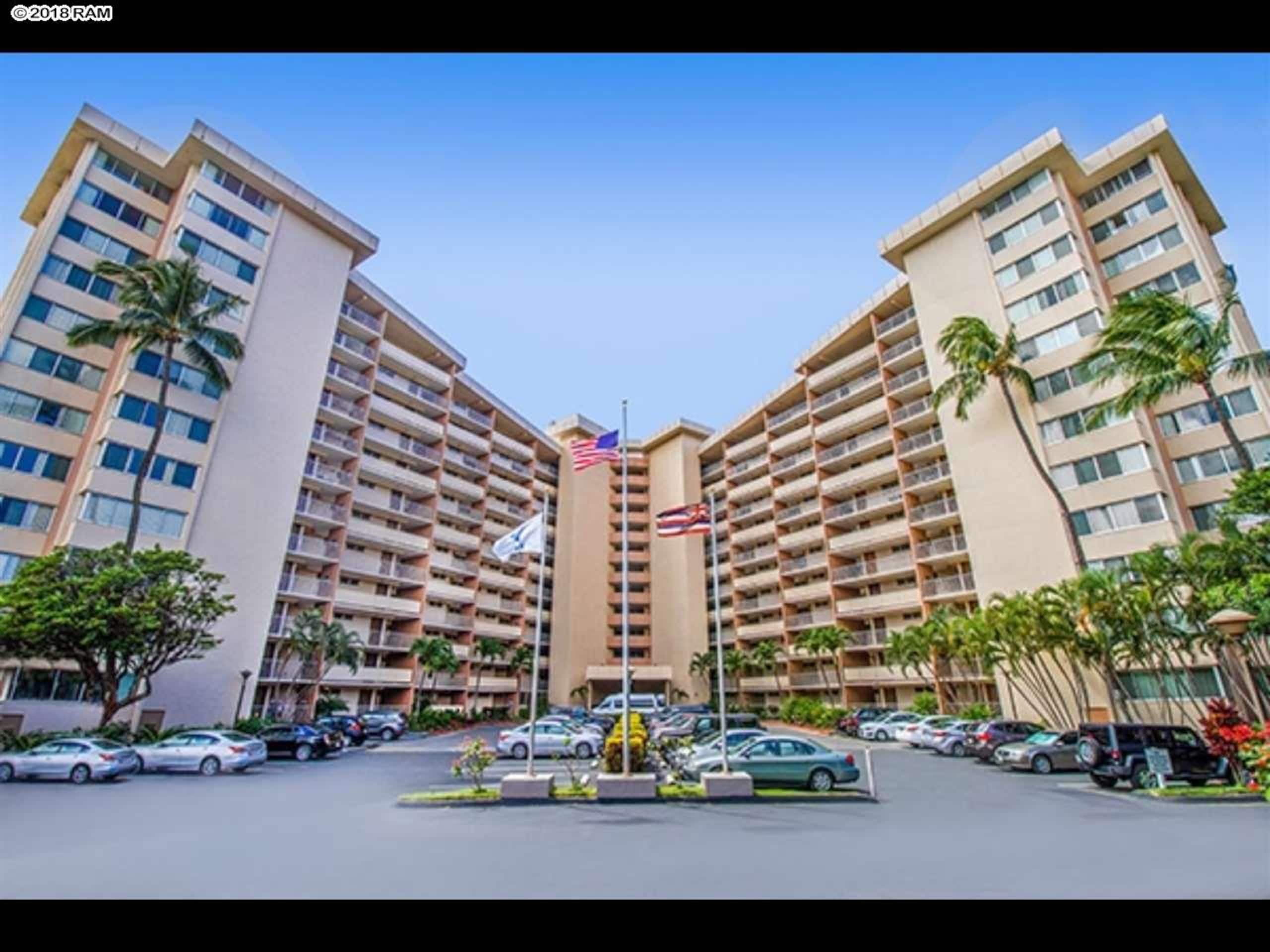 Condo in Lahaina · ★4.93 · 1 bedroom · 2 beds · 1 bath - Image 6