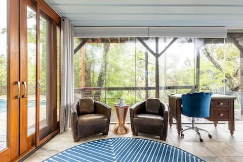 Top Airbnb: Wellness Studio -Hyperbaric Oxygen & Light Therapy in Davenport Lake Austin
